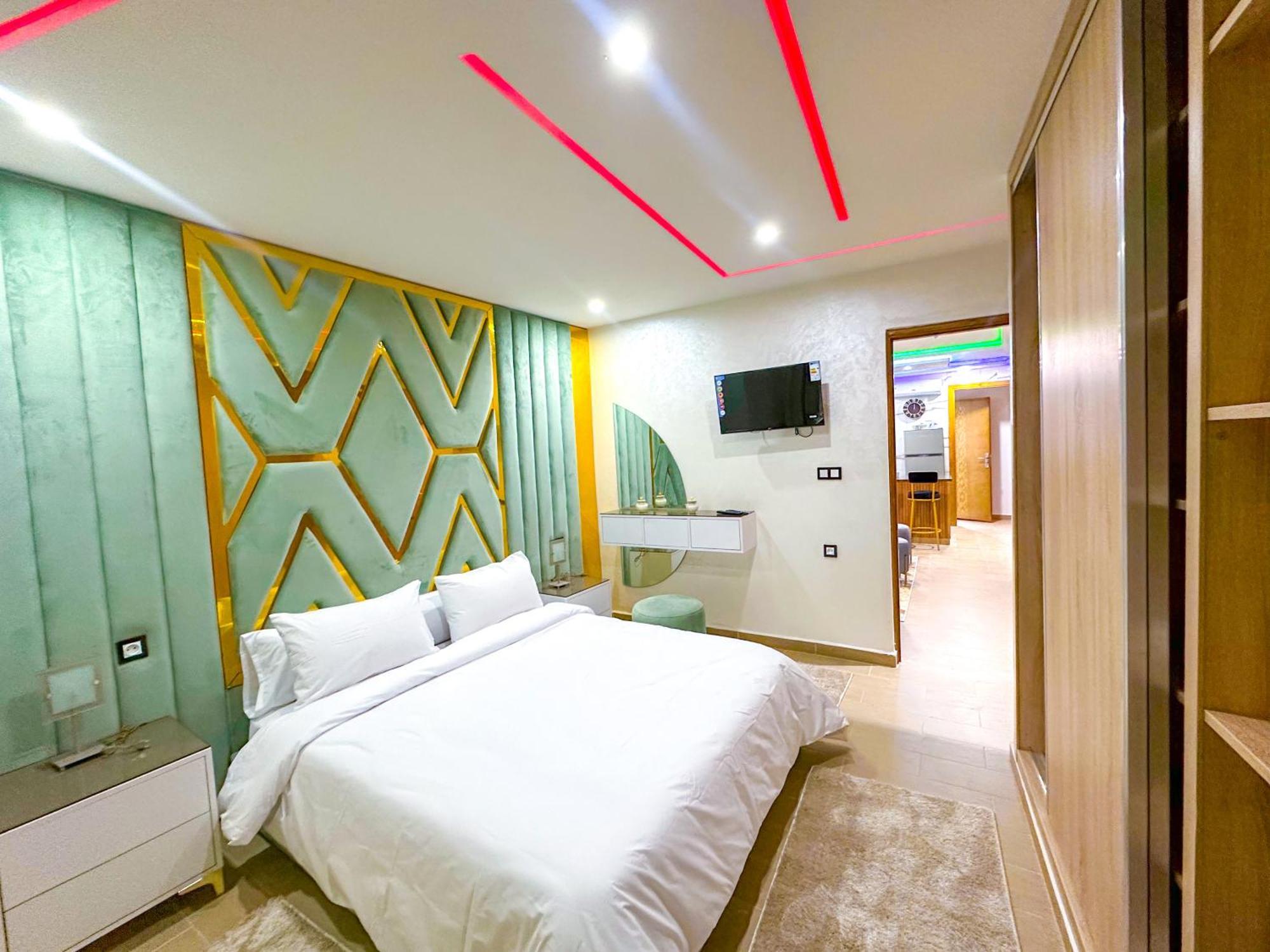 Veluxa - Luxury Holiday Homes - Centric Flat Tánger Exterior foto