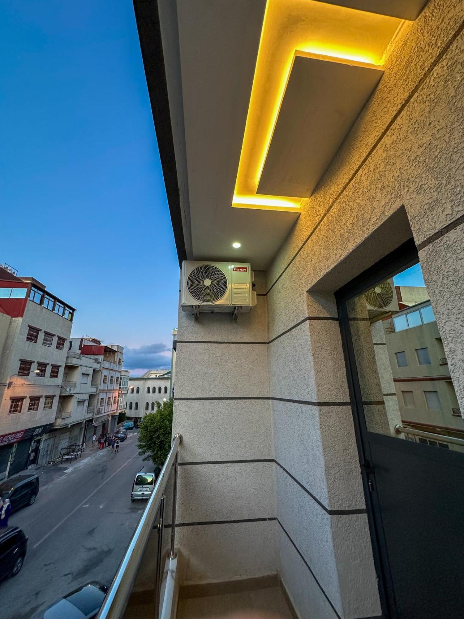 Veluxa - Luxury Holiday Homes - Centric Flat Tánger Exterior foto